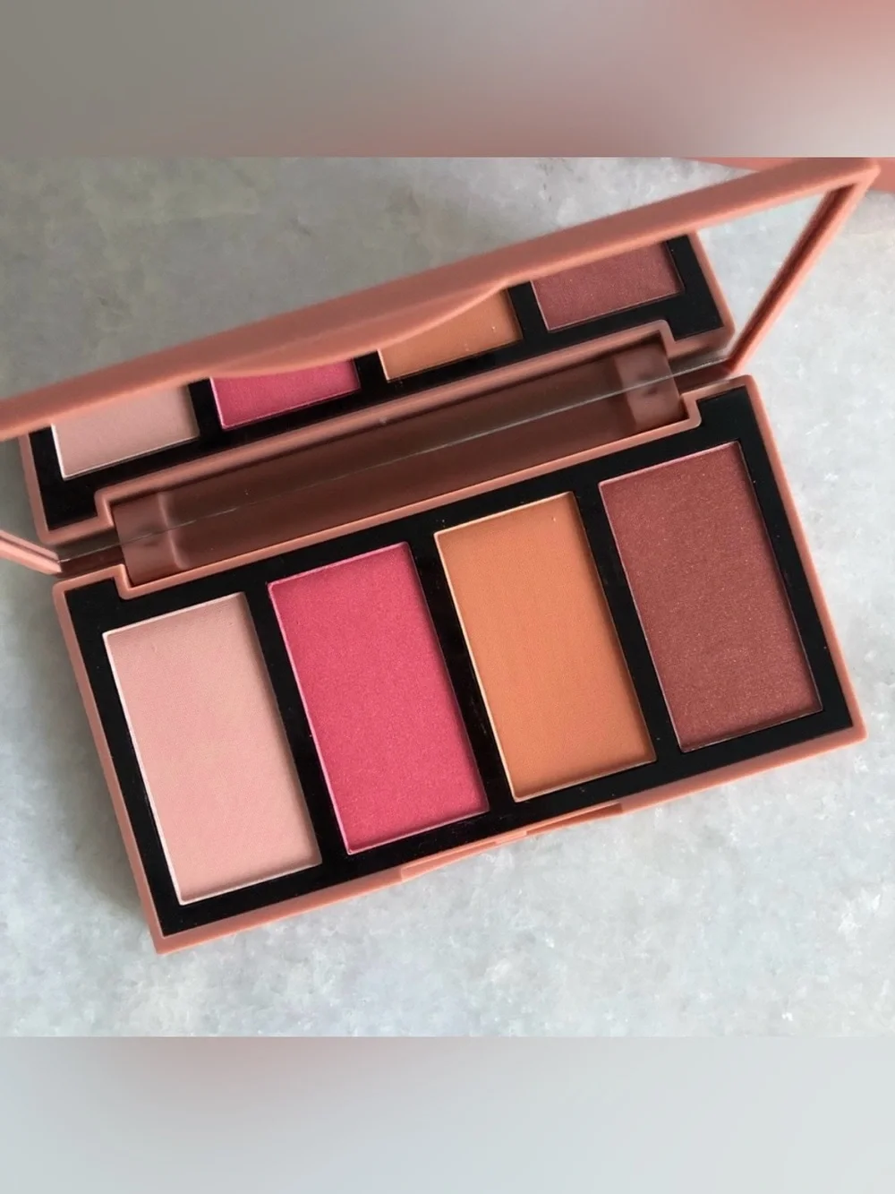 ⭐️LIMITED EDITION⭐️VIOLET VOSS Whispering Rose Luminous 4 Pan Blush Face Palette